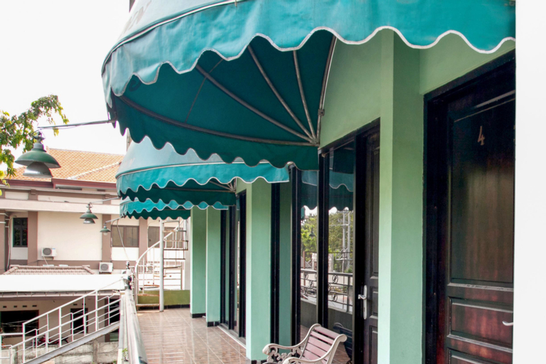 Exterior & Views 5, RedDoorz near Juanda International Airport, Surabaya