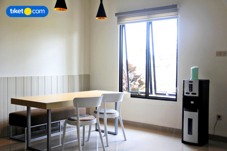 Dining Room 24