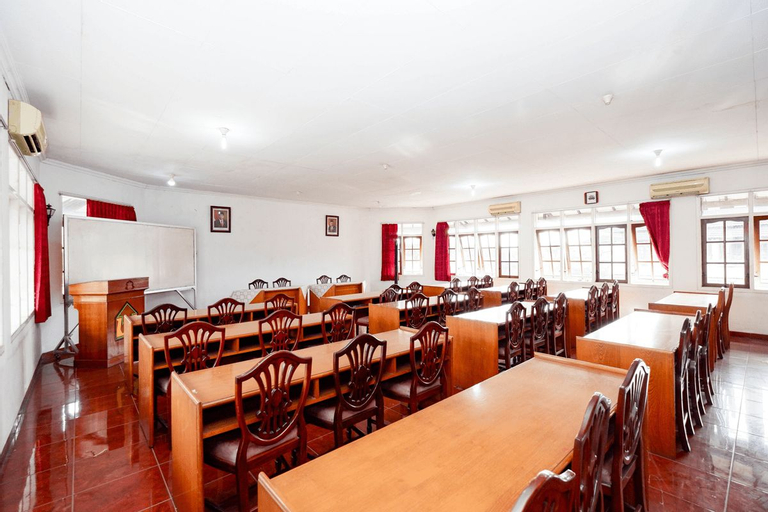 Food & Drinks 5, OYO 2495 Hotel Wijaya, Banyumas