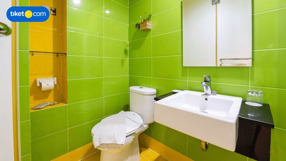 Bathroom 2
