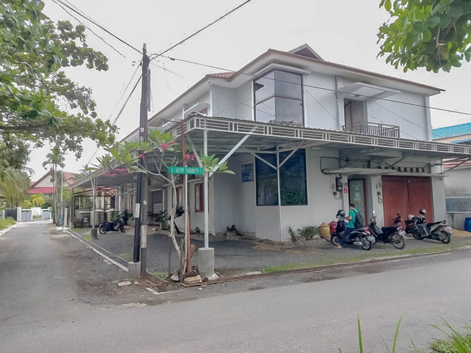 Exterior & Views, Guest House Syariah Gatsu 1 RedPartner, Banjarmasin