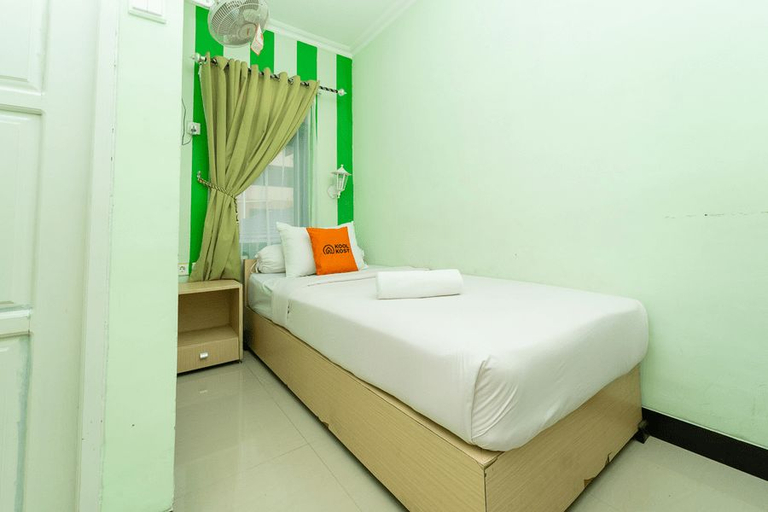 Bedroom 3, KoolKost Syariah near Taman Bekapai Balikpapan, Balikpapan