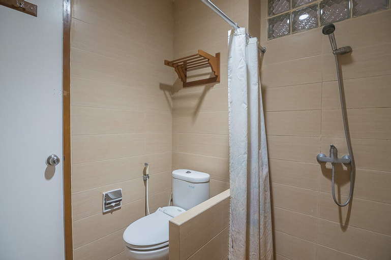 Hotel Yehezkiel Surapati RedPartner, Bandung
