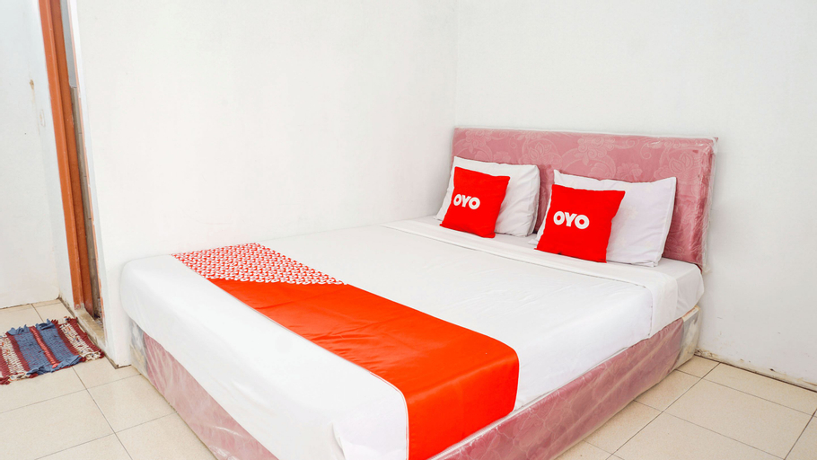 Bedroom 5, OYO 2369 Cempaka Homestay, Bandung