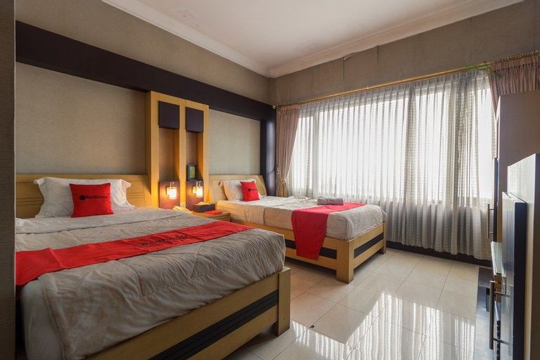 Bedroom 3, RedDoorz Syariah @ Cipanas, Bogor