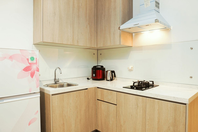 Elegant 1BR Veranda Residence @ Puri Apartment by Travelio, West Jakarta