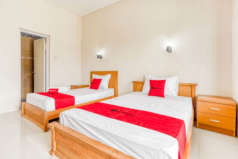 Bedroom 3, RedDoorz @ Jaya Giri Renon, Denpasar