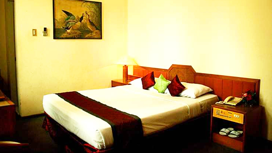 Bedroom, Hotel Royal Dago, Bandung