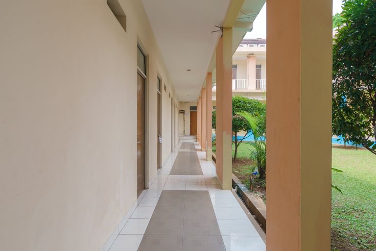 RedDoorz Syariah Plus @ Wisma Bougenville Karawaci, Tangerang