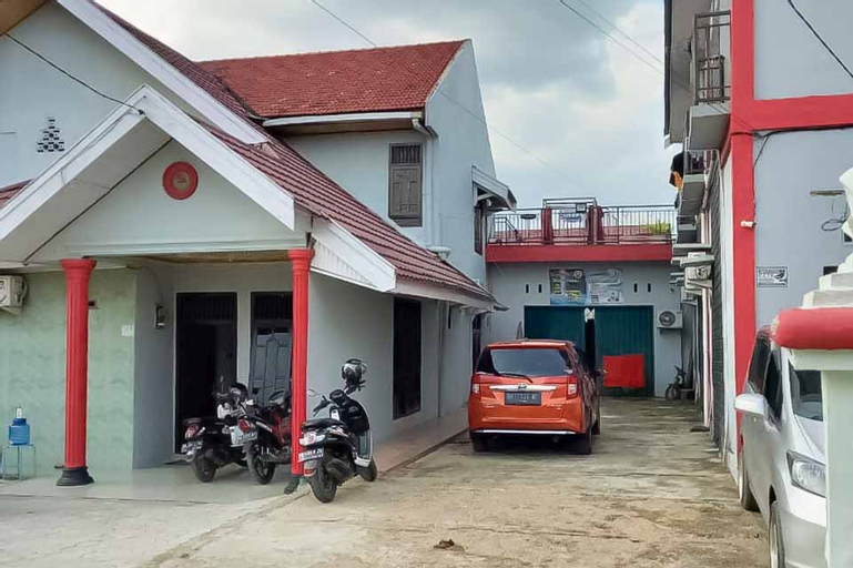 Exterior & Views, Steze Guest House Syariah RedPartner, Jambi