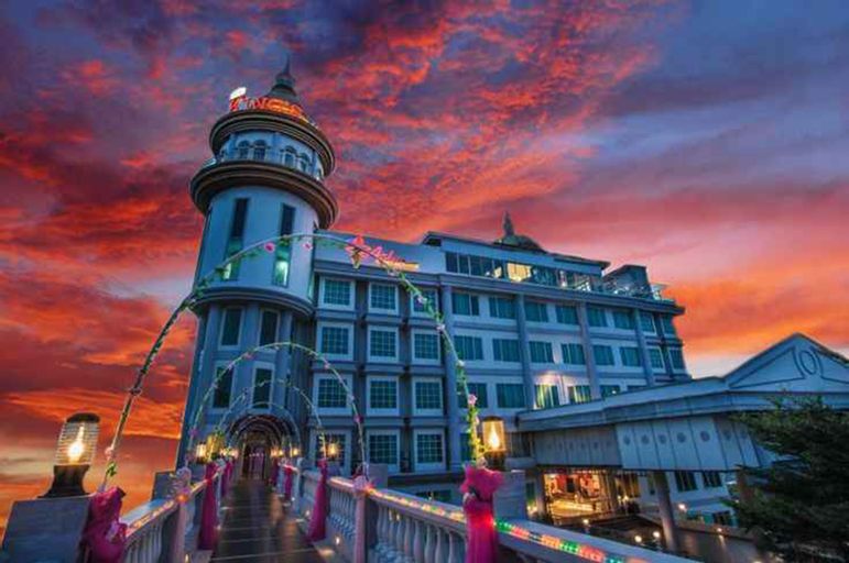 Opulence Kings Batam Hotel, Batam