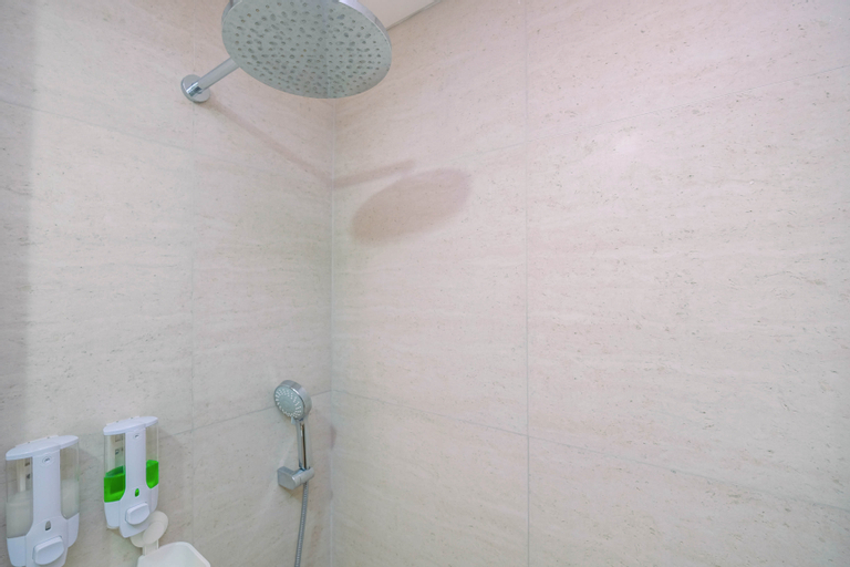 Highest Value Studio Apartment at Gold Coast PIK By Travelio Harga