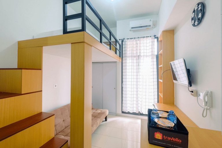 Minimalist and Comfortable Studio Dave Apartment By Travelio, Depok