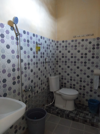 Bedroom 5, Juma Eluk Hostelry, Karo