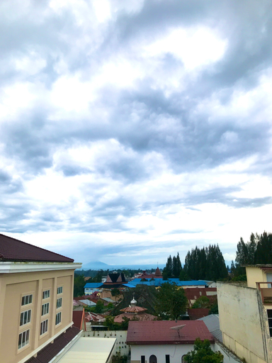 Panorama Guesthouse Syariah - Tap to explore photos