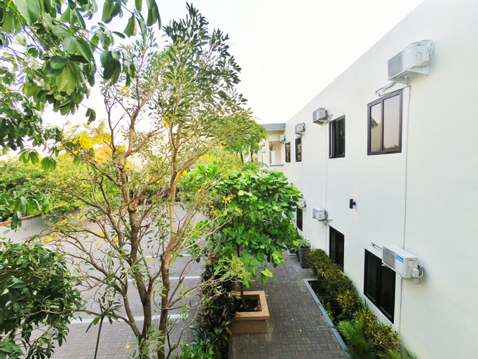 Exterior & Views 2, Hotel Transit Pasuruan, Pasuruan