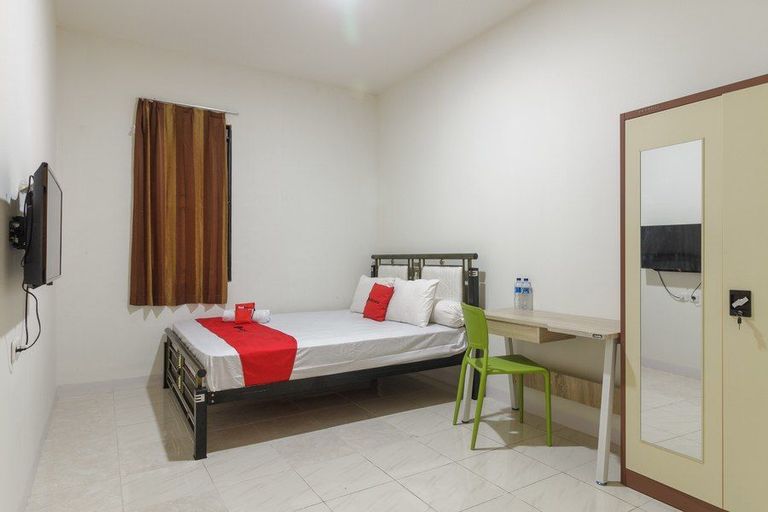 RedDoorz Syariah near AP Pettarani 3, Makassar