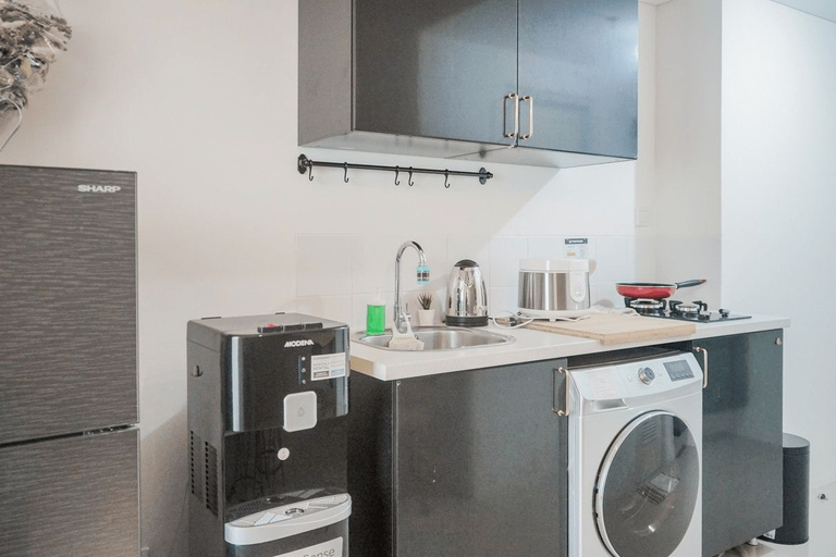 Others 4, Comfortable 1BR Apartment at Silktown Alexandria By Travelio, Tangerang