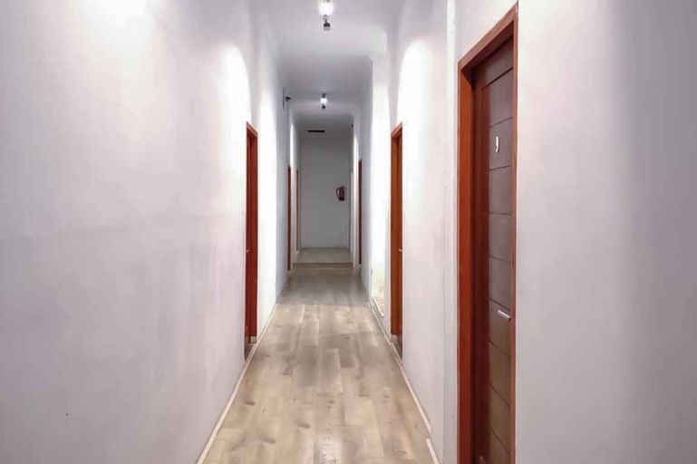 RedDoorz @ Jalan Asia Medan, Medan