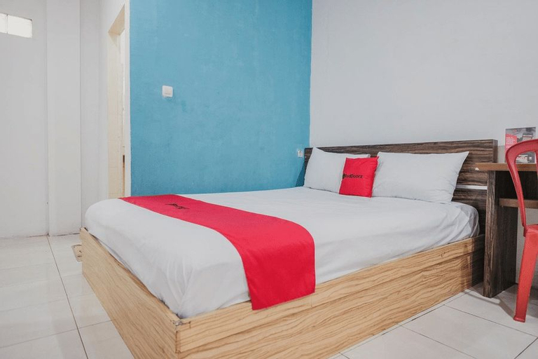 RedDoorz near Tugu Pers Jambi, Jambi