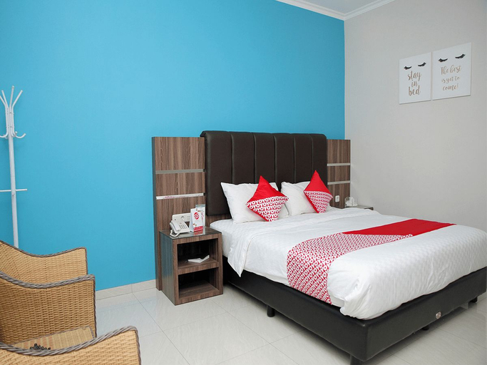 Bedroom 2, OYO 1100 Galaxy Guesthouse, Palu