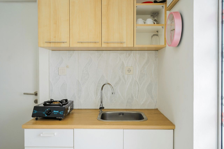 Others 4, Comfy and Modern 2BR Apartment at Aeropolis Residence By Travelio, Tangerang