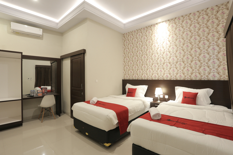 RedDoorz Plus near Solo Paragon Mall, Solo