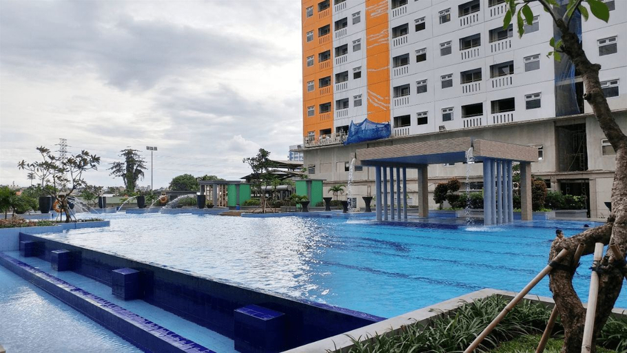 Sport & Beauty 3, Furnished Studio with Comfortable Design Green Pramuka Apartment By Travelio, Central Jakarta