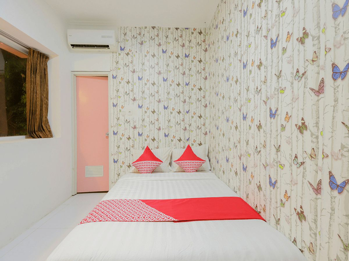 OYO 878 Loka Indah Residence Near Rs Taman Sari, West Jakarta