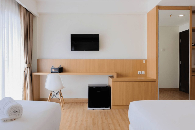 Others 2, Twin Bed Studio Room at Annora Living Apartment By Travelio, Tangerang