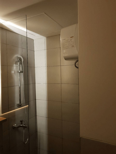 Bathroom 5, Channel Stay @ Bogor Icon Apartment, Bogor