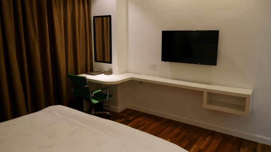 Bedroom 2, Pine Garden Hotel Kuching, Kuching