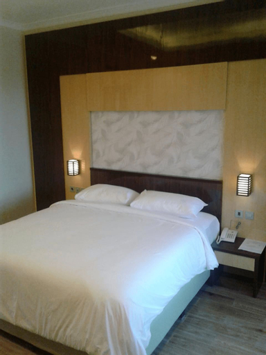 Bedroom 4, Bos Hotel Sungailiat, Bangka