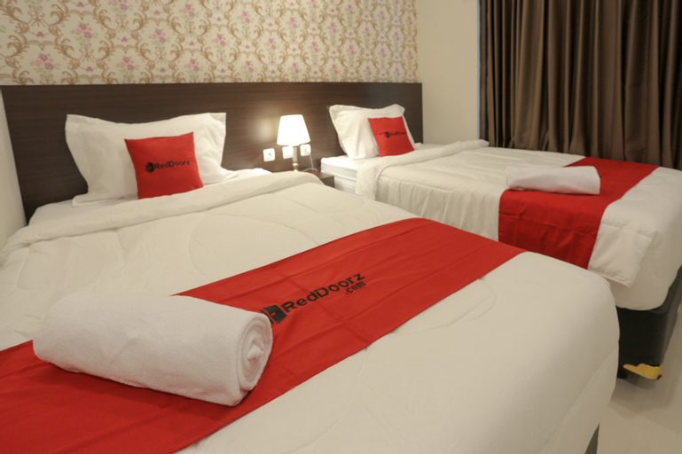 Bedroom 3, RedDoorz Plus near Solo Paragon Mall, Solo