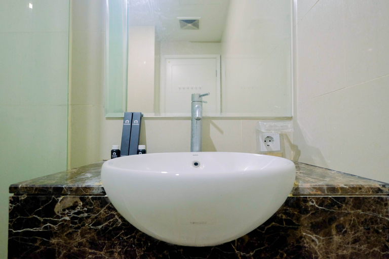 Bedroom 5, Modern and Comfortable 1BR at Casa Grande Apartment By Travelio, South Jakarta