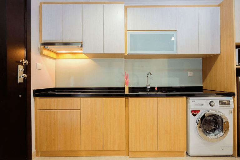 Comfortable Studio at Menteng Park Apartment By Travelio, Central Jakarta