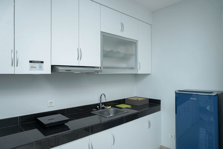 1BR Comfy Apartment at CitraLake Suites By Travelio, West Jakarta
