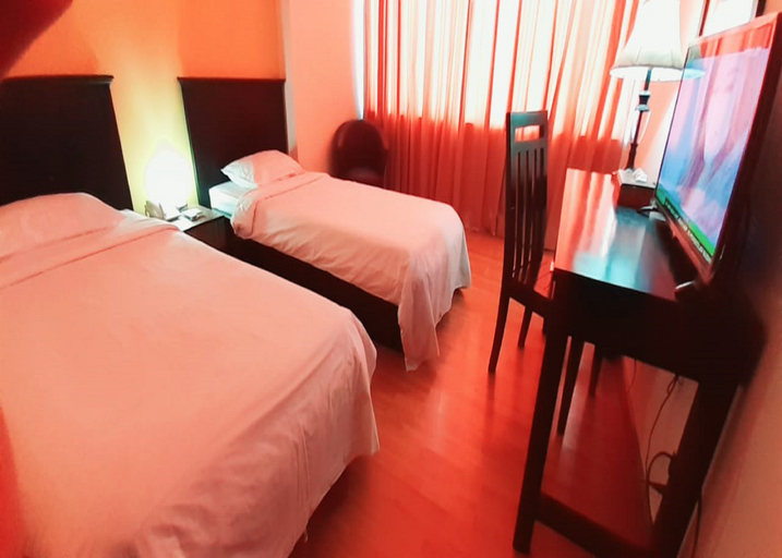 Bedroom 2, Hotel Prasasti Pacitan, Pacitan
