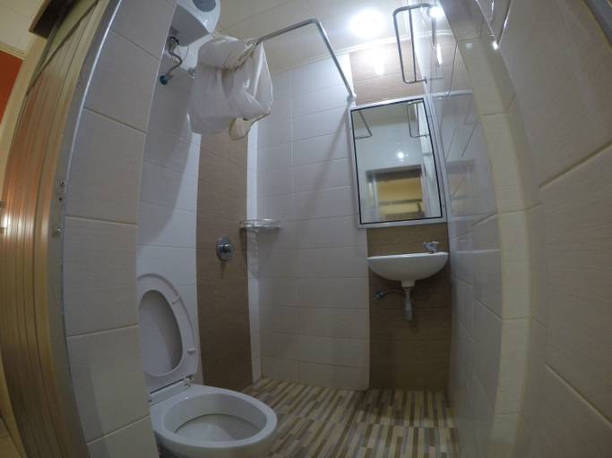 Bathroom 5, Limas Hotel Bukittinggi, Bukittinggi