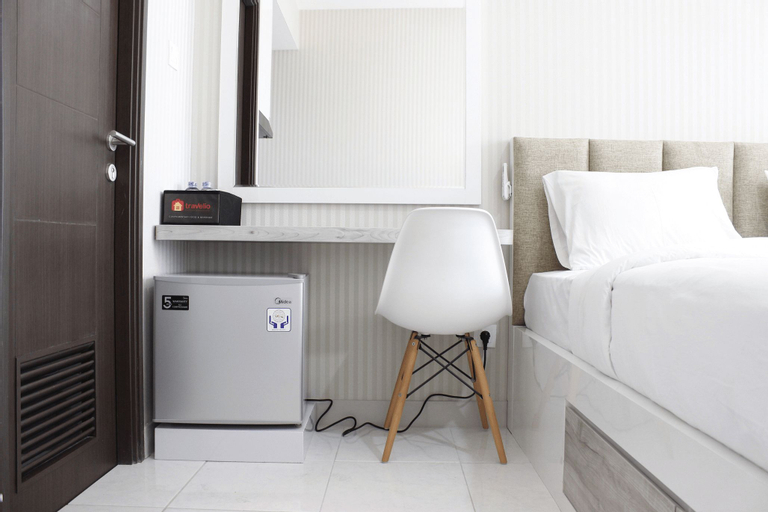 Gorgeous Studio at Mekarwangi Square Apartment with Mountain View By Travelio, Bandung