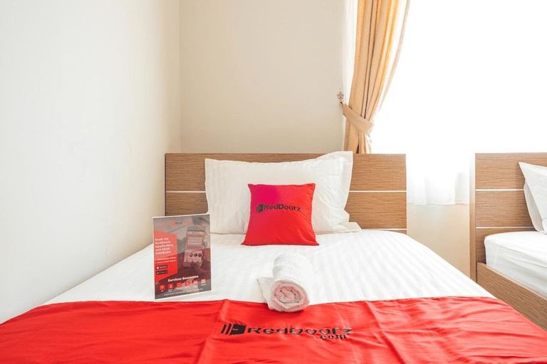 RedDoorz near Siloam Karawaci 3, Tangerang