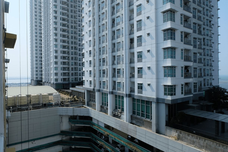 Exterior & Views 2, Sea View Studio Apartment at Green Bay Pluit By Travelio, North Jakarta