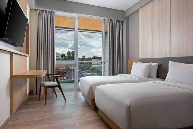 Bedroom 5, Hotel Santika Bukittinggi, Bukittinggi