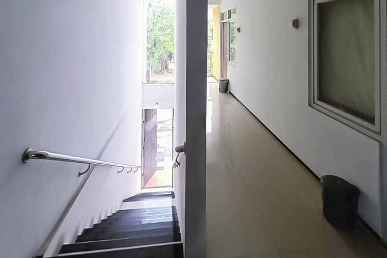 Aimer Guest House Syariah RedPartner, Cilegon