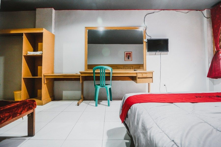 RedDoorz Plus near RSCM Jakarta, Central Jakarta