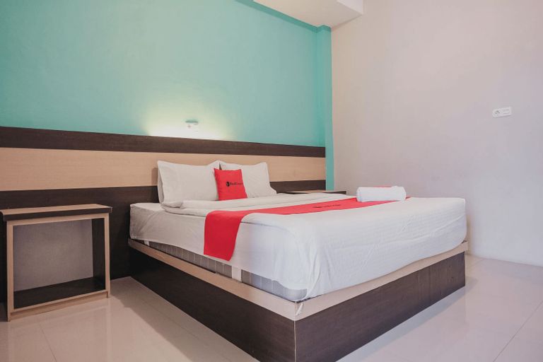 Bedroom 1, RedDoorz Syariah @ Hotel Grand Mentari, Bengkulu