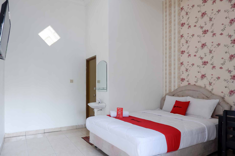 Bedroom 3, RedDoorz near RSUD Nganjuk, Nganjuk