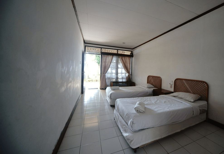 Pandu Lakeside Hotel Tuktuk, Samosir