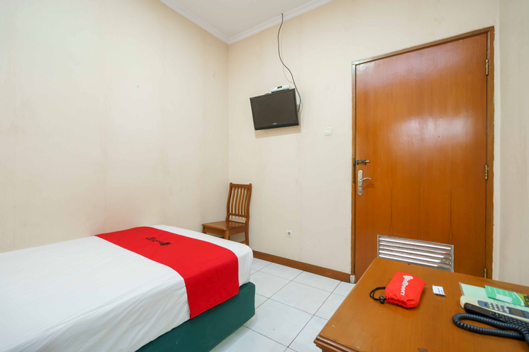 RedDoorz Plus near Kemang Raya, Jakarta Selatan