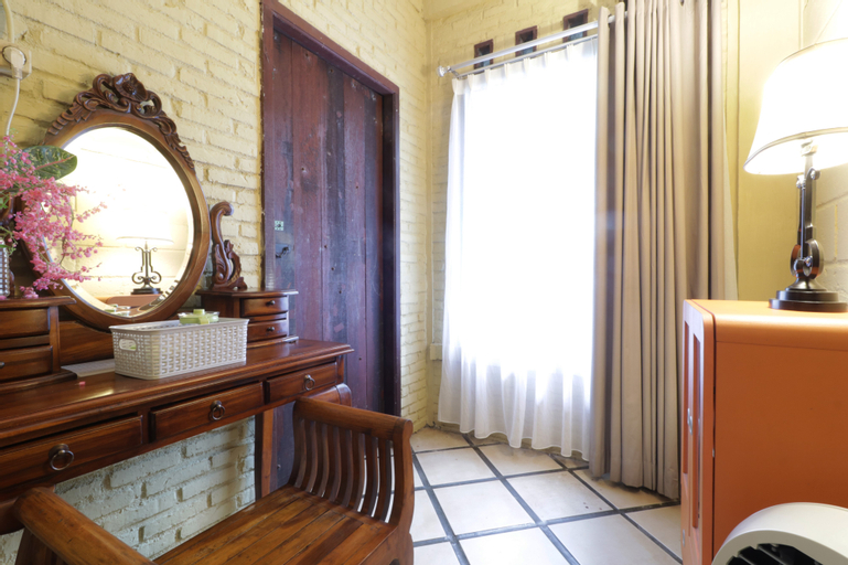 NILA HOUSE, Sharia Family Home Stay, South Jakarta